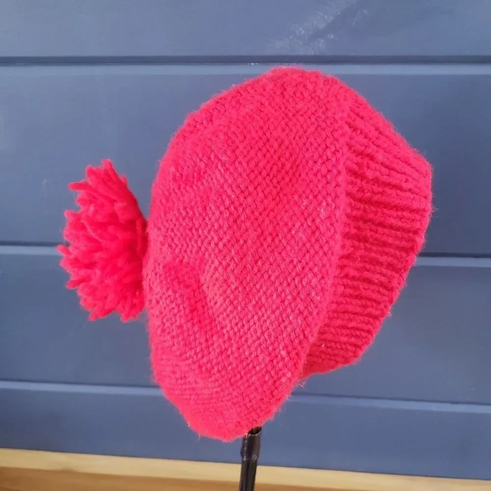 Vintage Red Knit Beret‎ - Picture 3 of 5